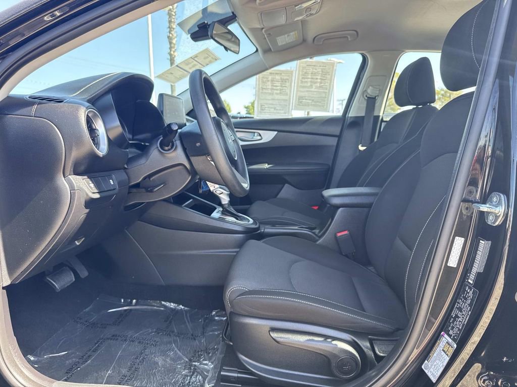 Used 2023 Kia Forte LXS image 20