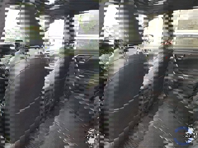 Used 2022 Toyota RAV4 SE image 23