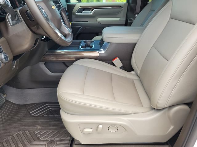 Used 2025 Chevrolet Silverado 2500 LT w/ Texas Edition AWD/4WD image 15