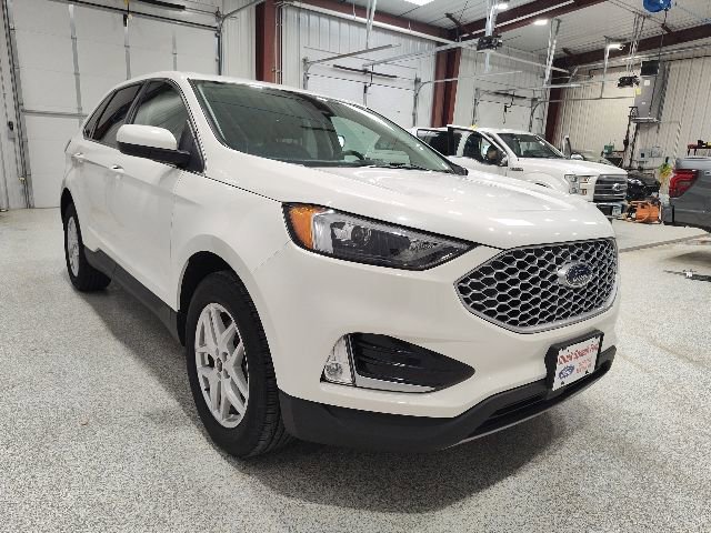 Certified 2024 Ford Edge SEL w/ Convenience Package AWD/4WD image 3