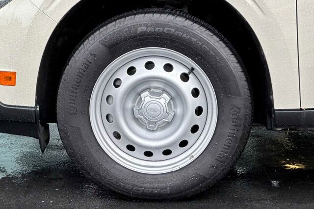 Certified 2025 Ford Maverick XL FWD image 24