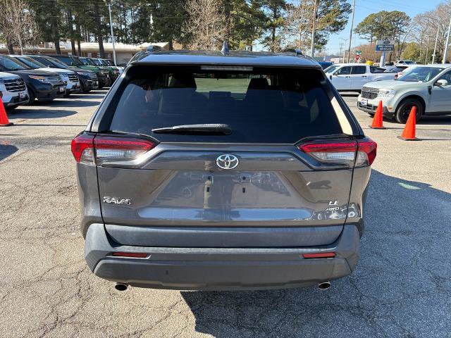 Used 2021 Toyota RAV4 LE image 4