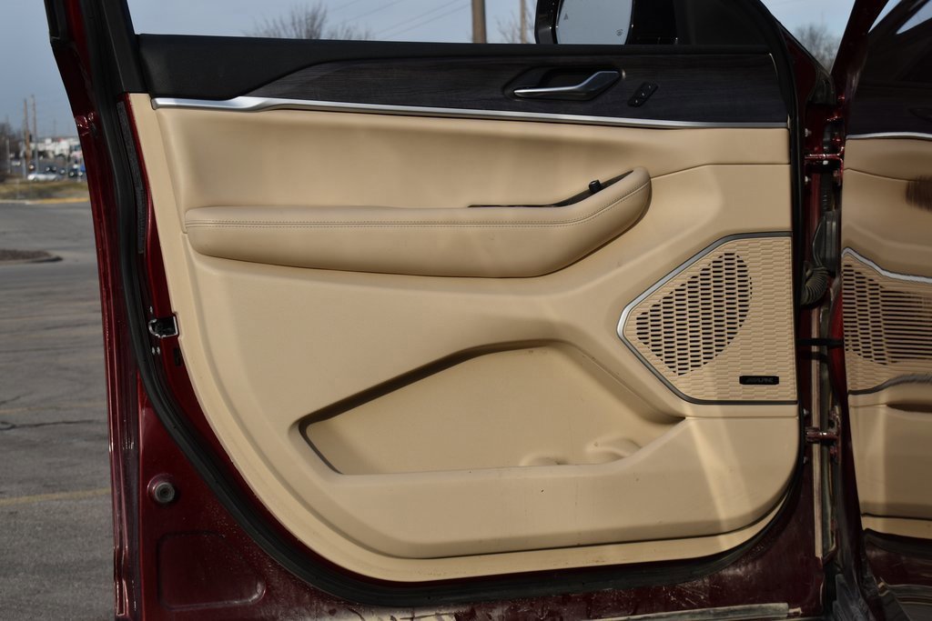 Used 2022 Jeep Grand Cherokee Limited w/ Luxury Tech Group II image 8