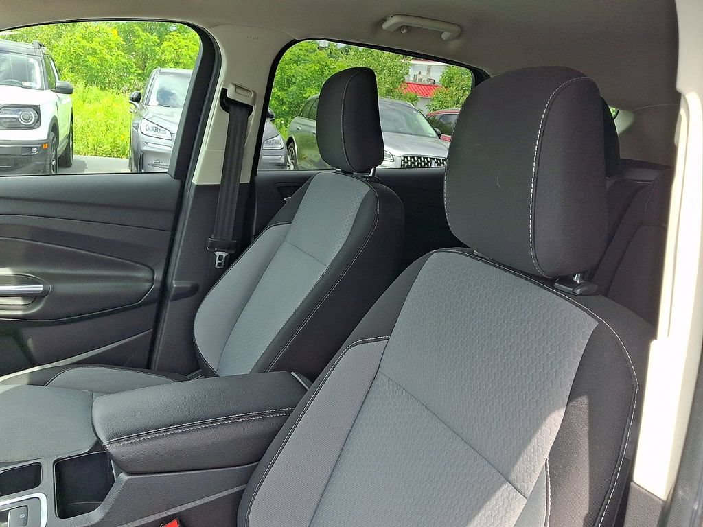 Certified 2018 Ford Escape SE w/ SE Sync 3 Package AWD/4WD image 14