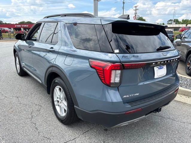 Certified 2025 Ford Explorer Active w/ Active Comfort Package RWD image 6