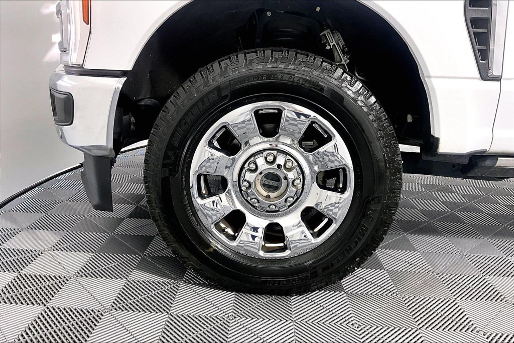 Certified 2024 Ford F350 King Ranch w/ Chrome Package AWD/4WD image 8
