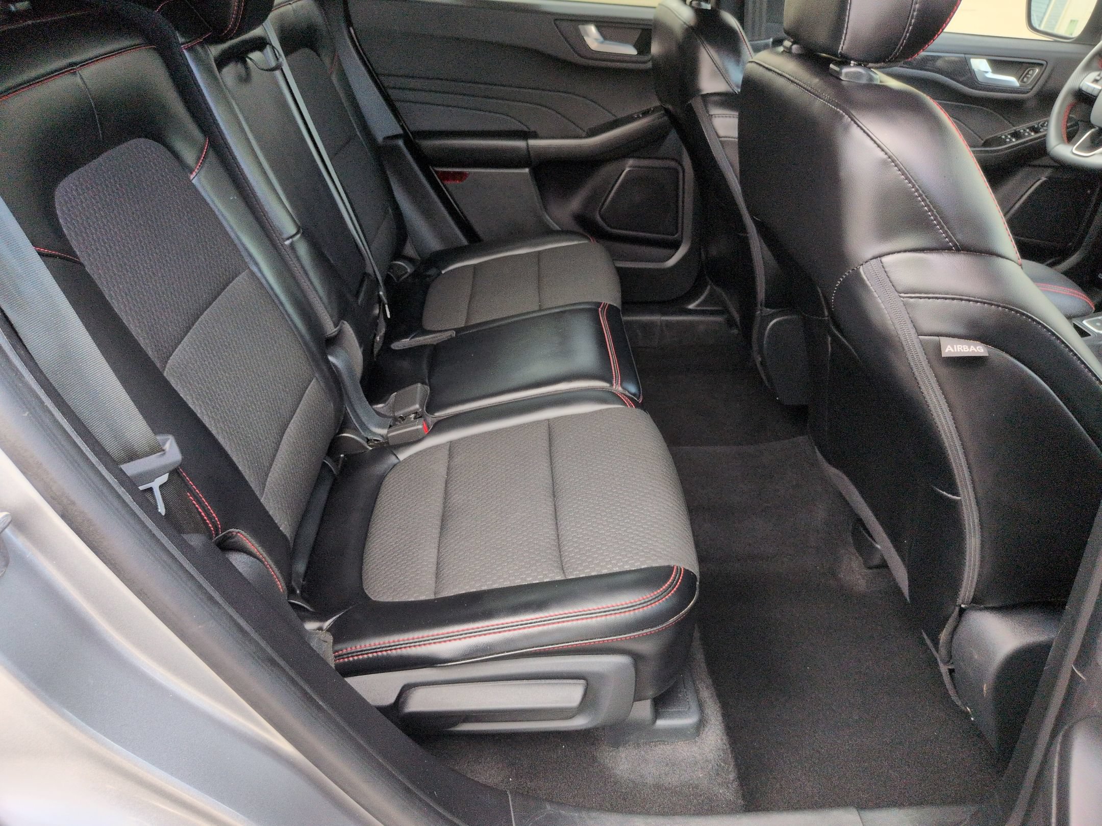 Certified 2024 Ford Escape ST-Line w/ Tech Pack #1 FWD image 34