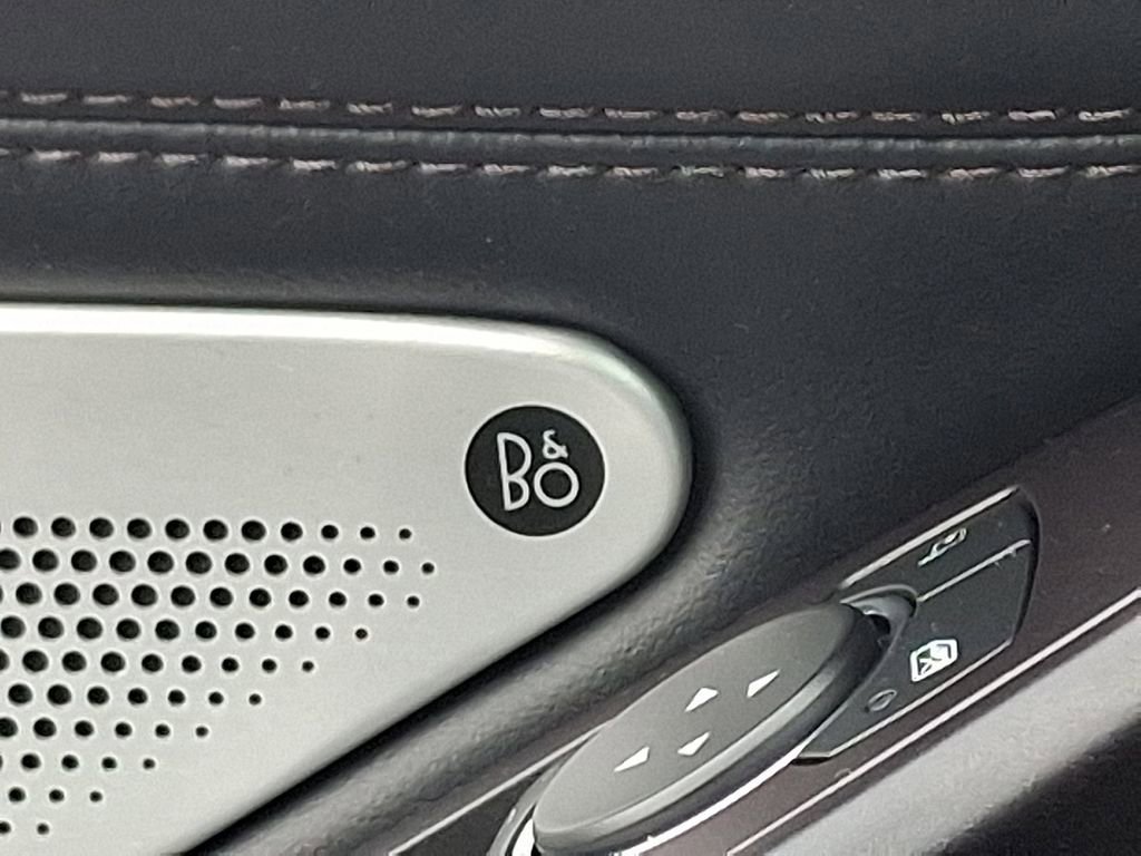 Certified 2020 Ford Explorer Platinum w/ Premium Technology Package image 30