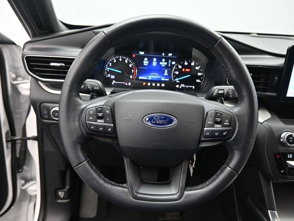 Certified 2020 Ford Explorer XLT w/ Equipment Group 202A image 40