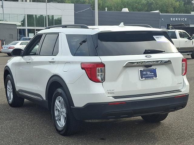 Certified 2023 Ford Explorer XLT image 2