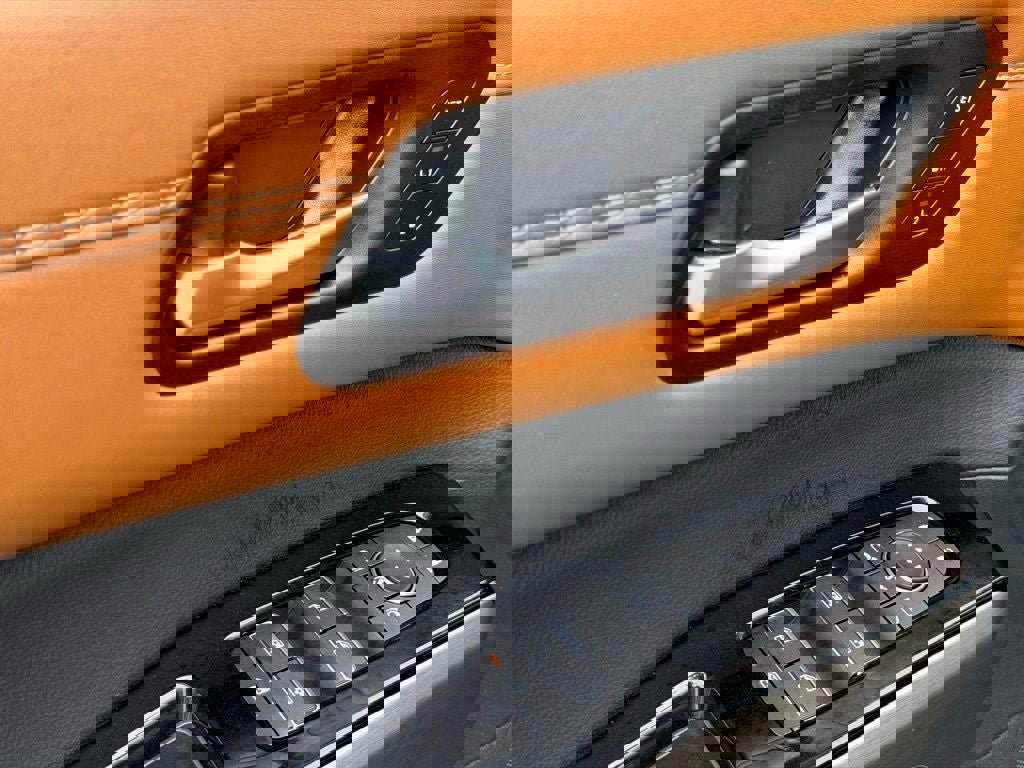 Used 2024 Nissan Pathfinder Platinum w/ Cargo Package image 24