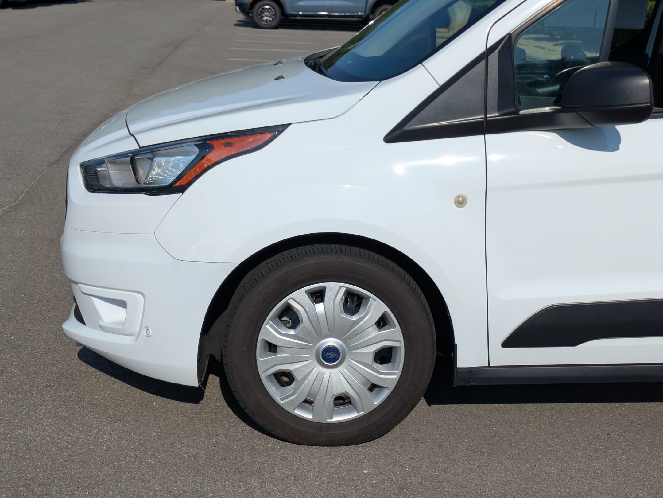 Certified 2023 Ford Transit Connect XLT FWD image 11