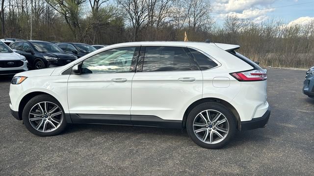Certified 2022 Ford Edge Titanium w/ Class II Trailer Tow Package image 2
