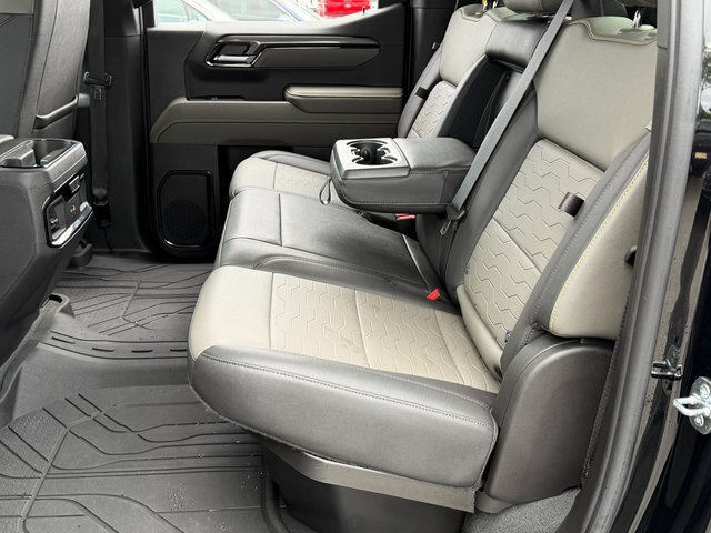 Used 2022 Chevrolet Silverado 1500 ZR2 w/ Technology Package AWD/4WD image 7
