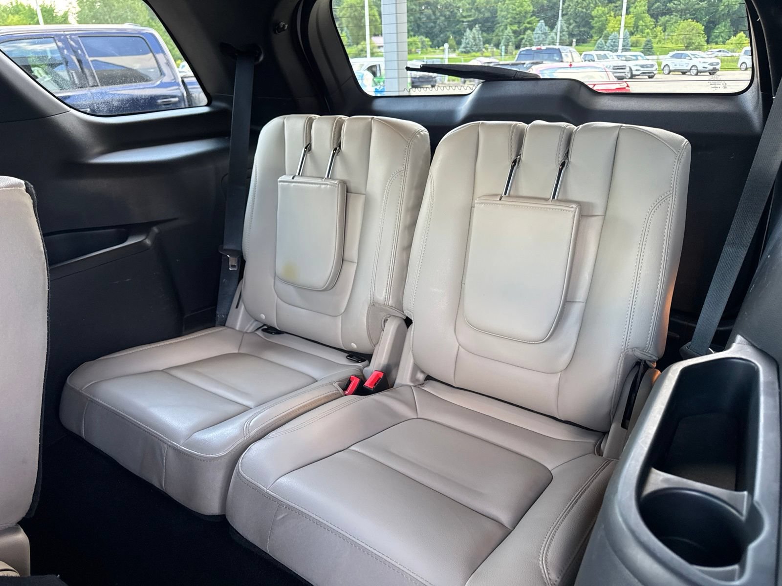 Certified 2018 Ford Explorer XLT w/ Equipment Group 202A FWD image 34