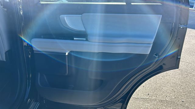 Certified 2025 Ford Expedition Active image 12