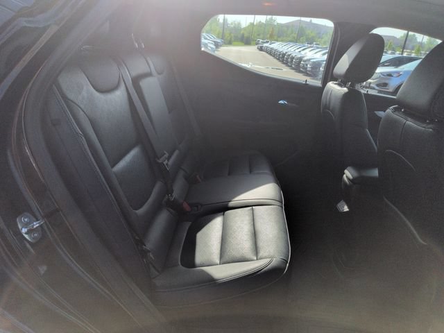 Used 2022 Chevrolet Bolt EUV Premier w/ Sun & Sound Package FWD image 18