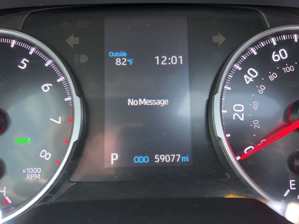 Used 2021 Toyota RAV4 XLE Premium image 4