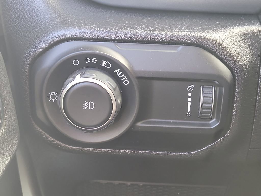 Used 2023 Jeep Wrangler Sport image 21