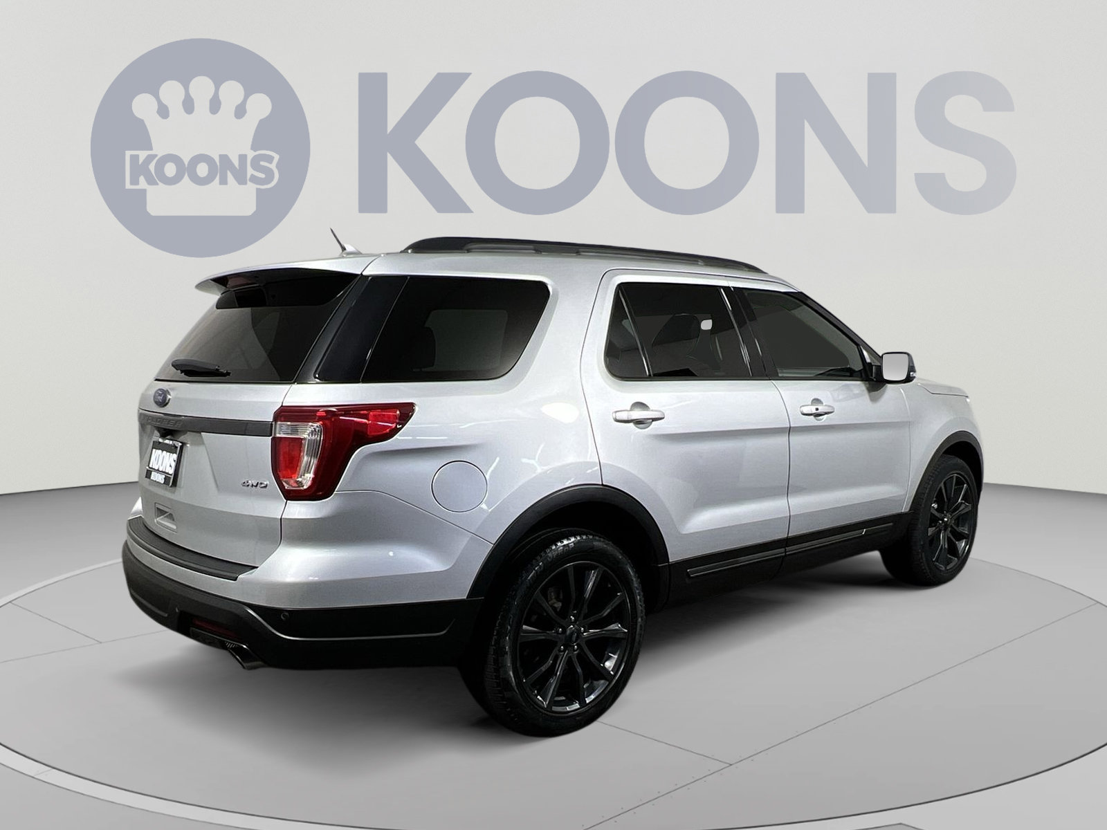 Certified 2018 Ford Explorer XLT w/ Equipment Group 202A AWD/4WD image 11
