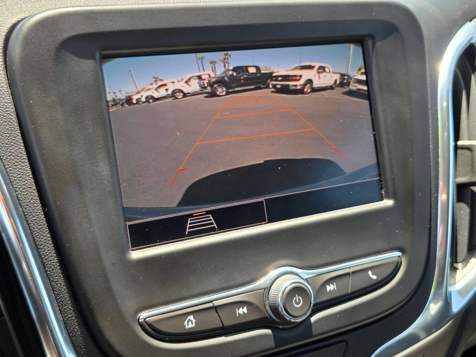 Used 2024 Chevrolet Equinox LT FWD image 21