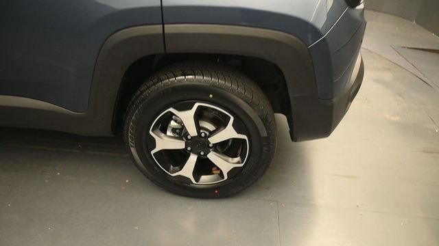 Used 2021 Jeep Renegade Trailhawk AWD/4WD image 9