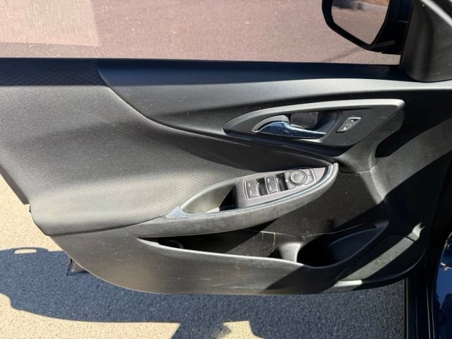 Used 2021 Chevrolet Malibu LT FWD image 11