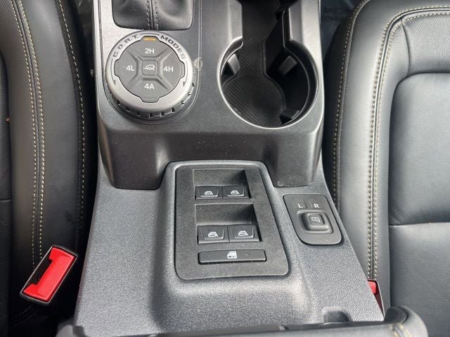 Certified 2025 Ford Bronco Badlands w/ Sasquatch Package AWD/4WD image 36