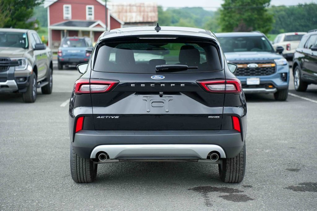 Certified 2023 Ford Escape Active AWD/4WD image 6