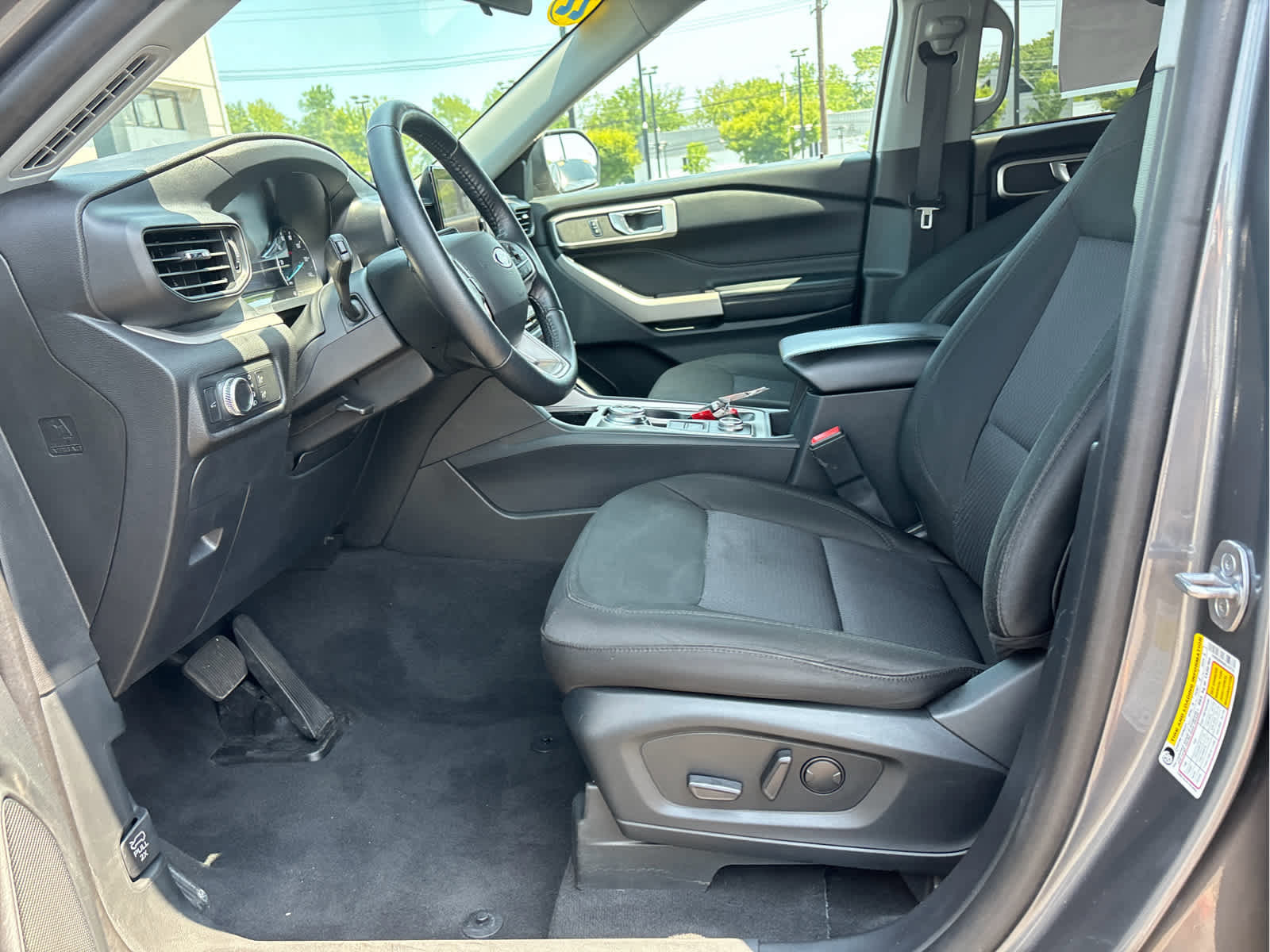 Certified 2022 Ford Explorer XLT image 13