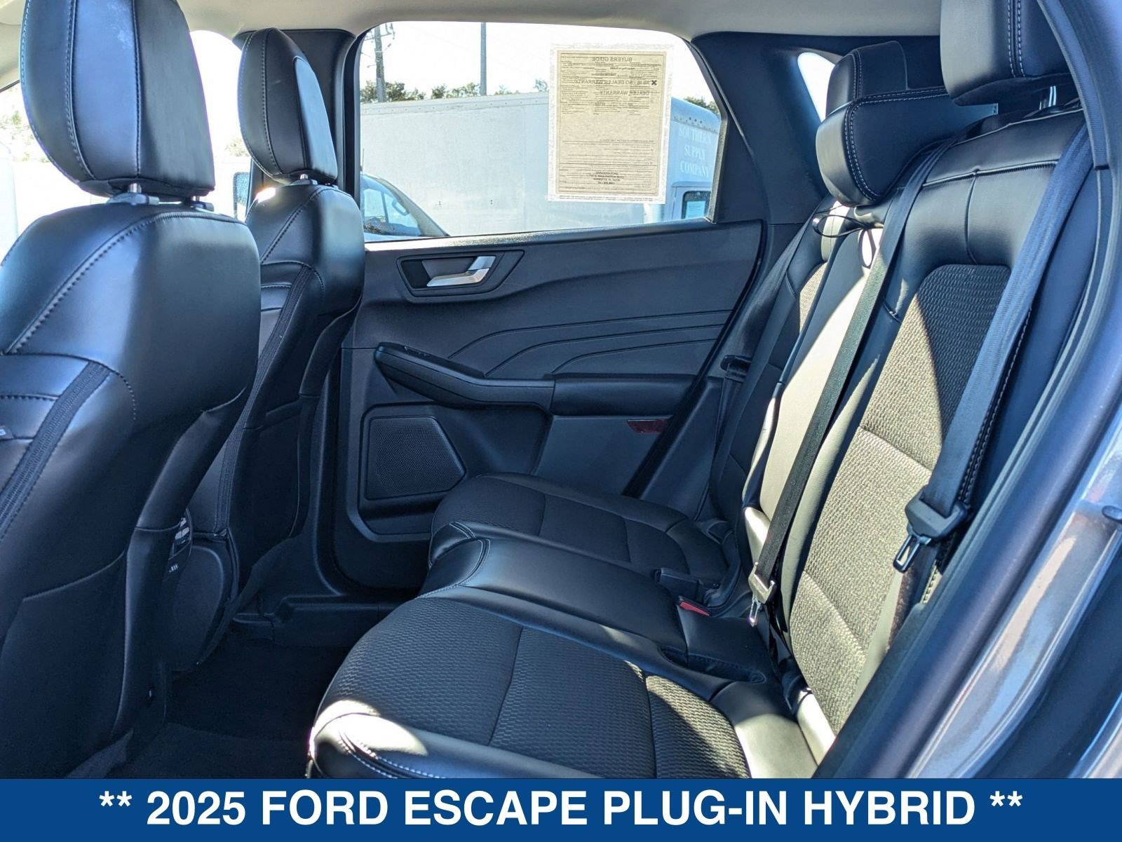 Certified 2025 Ford Escape SE image 15