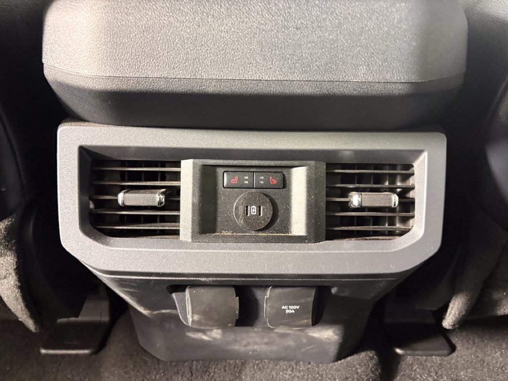 Certified 2024 Ford F250 Lariat w/ Lariat Ultimate Package AWD/4WD image 30