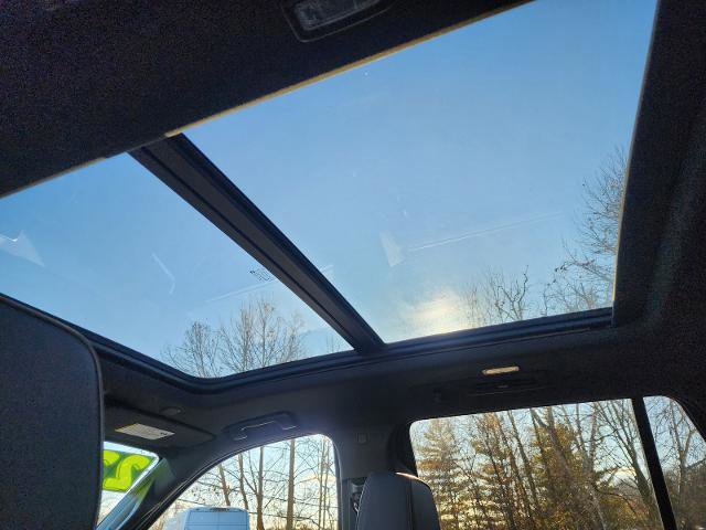 Used 2022 Chevrolet Tahoe RST w/ Sport Performance Package image 24