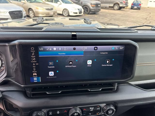 Used 2025 Jeep Gladiator Mojave w/ Safety Group AWD/4WD image 27