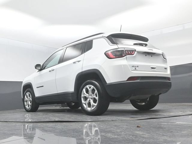 Used 2024 Jeep Compass Latitude AWD/4WD image 20