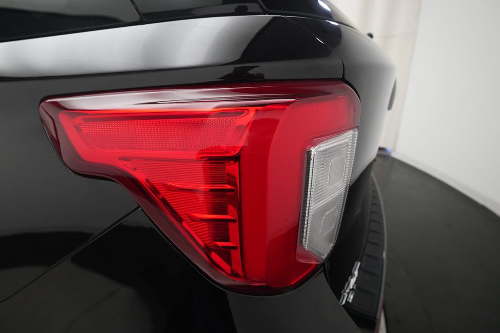 Certified 2023 Ford Explorer XLT w/ Equipment Group 202A AWD/4WD image 33