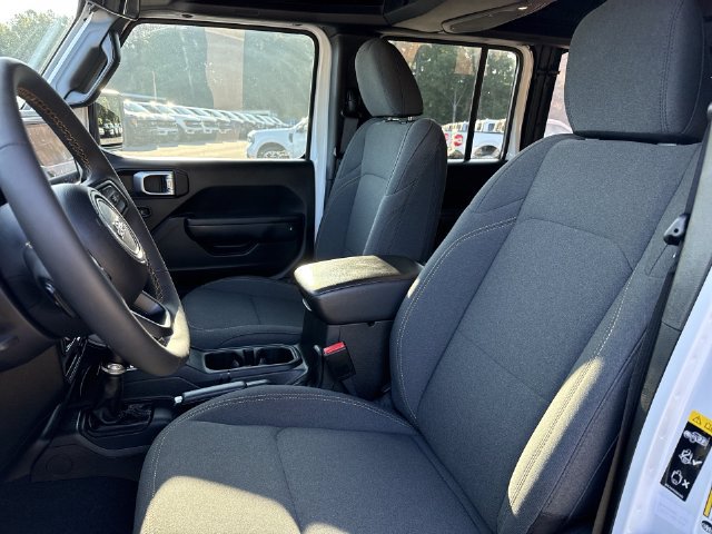 Used 2024 Jeep Wrangler Unlimited Sport AWD/4WD image 11