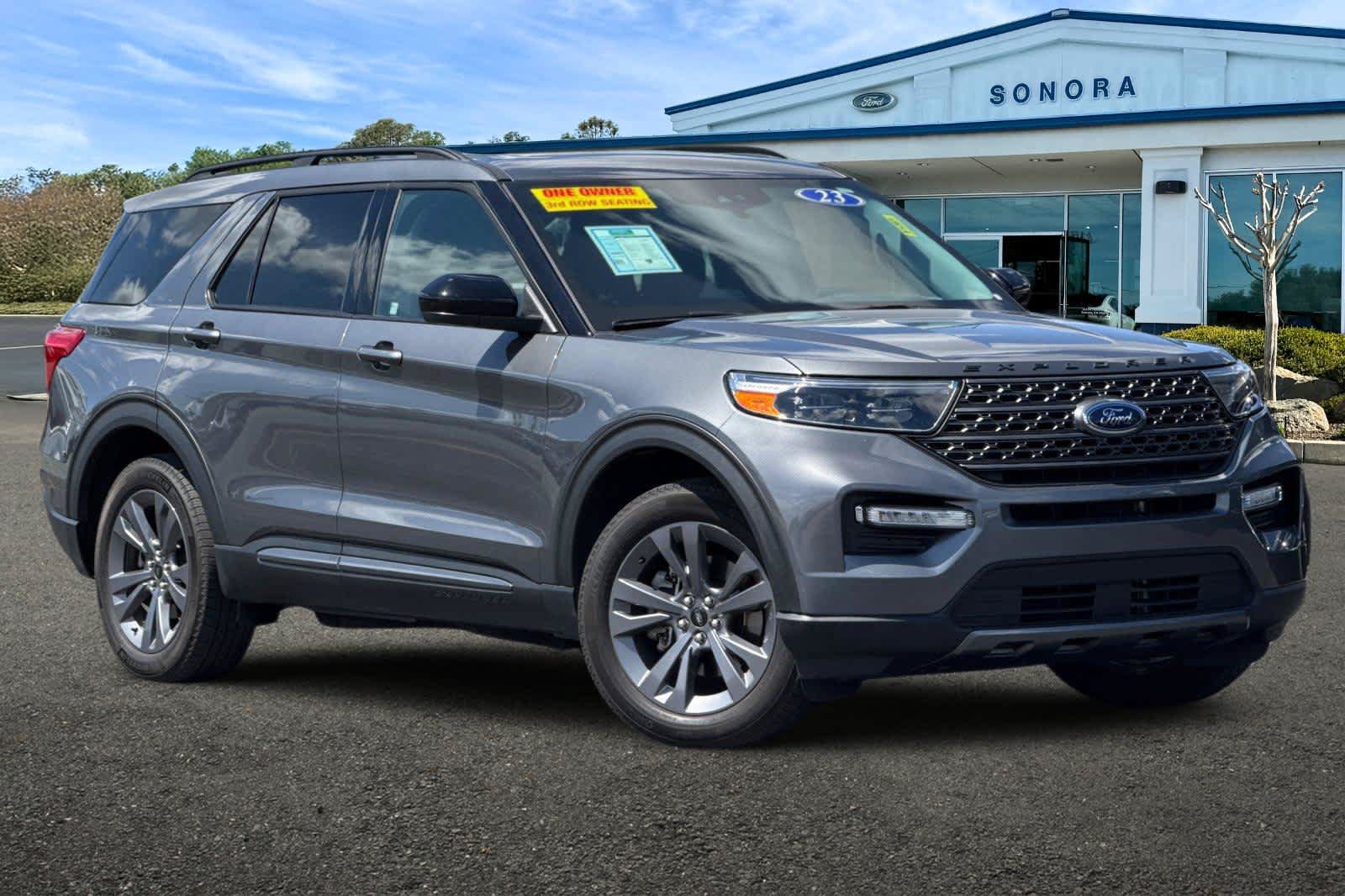 Certified 2023 Ford Explorer XLT w/ Equipment Group 202A AWD/4WD image 2