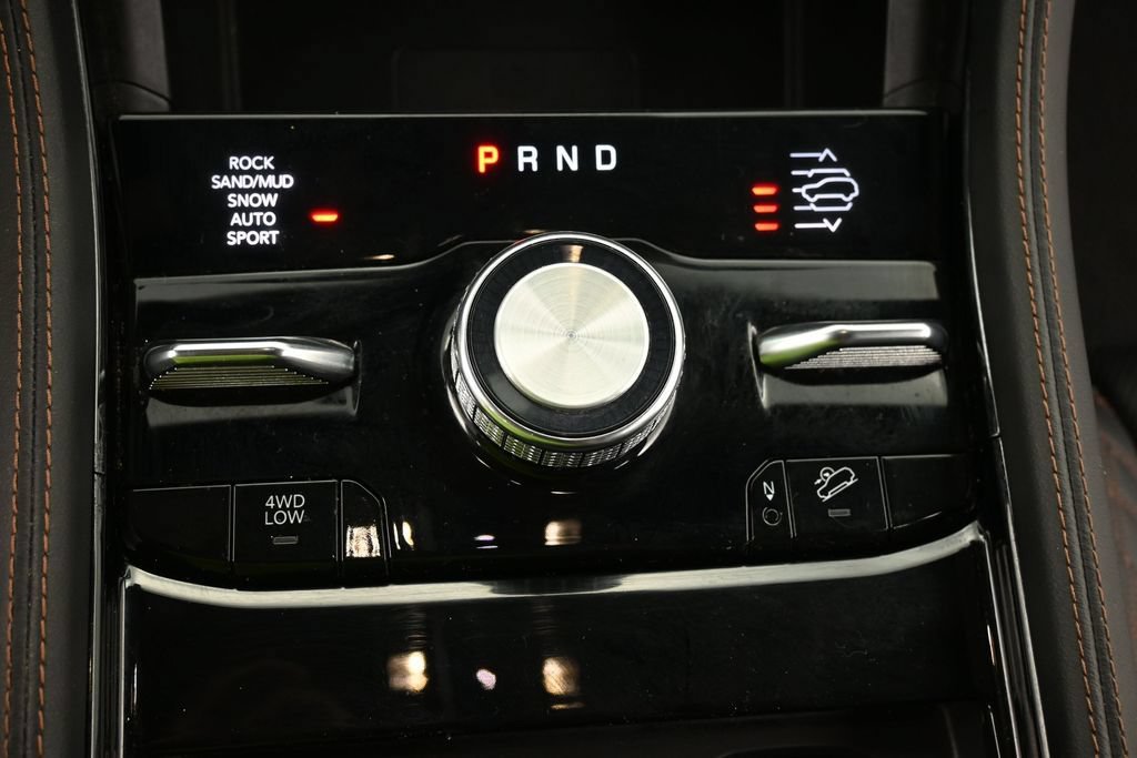 Used 2023 Jeep Grand Cherokee L Summit AWD/4WD image 15