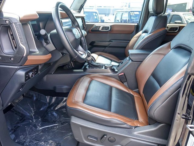 Certified 2024 Ford Bronco Outer Banks w/ Sasquatch Package AWD/4WD image 11