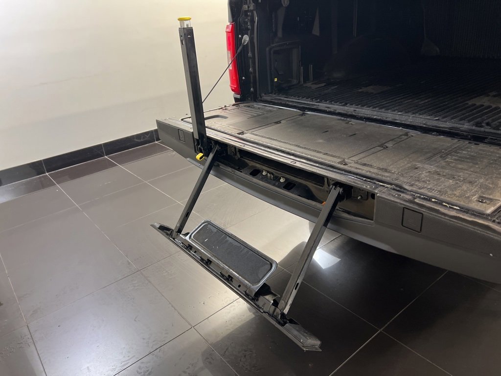 Certified 2022 Ford F150 XLT w/ Equipment Group 302A High image 37