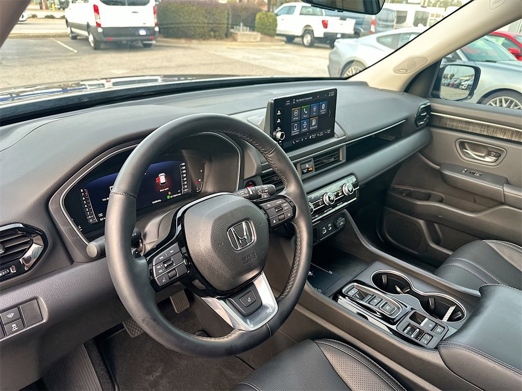 Used 2025 Honda Pilot Elite image 11