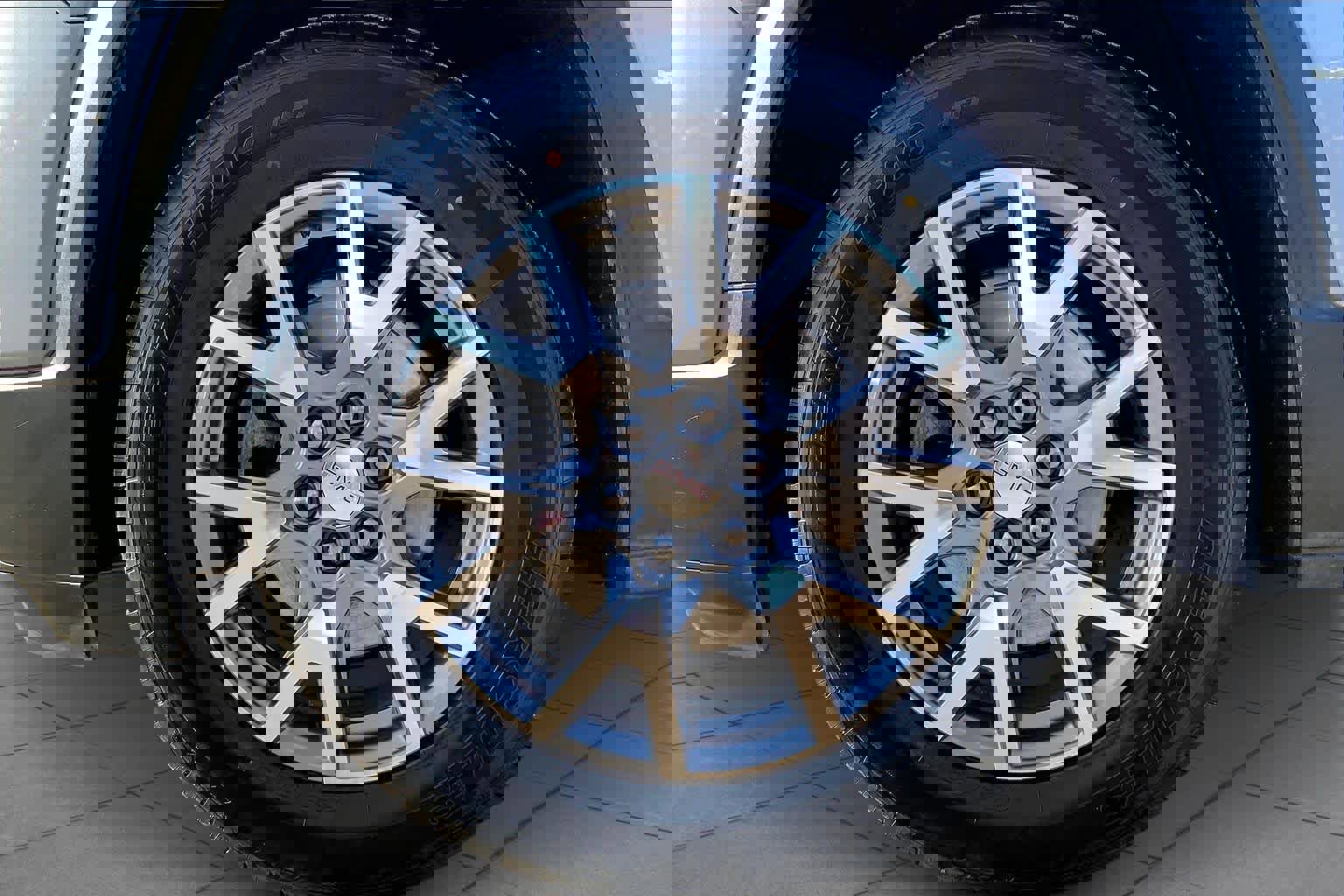 Used 2020 GMC Acadia SLT w/ Premium Package image 11