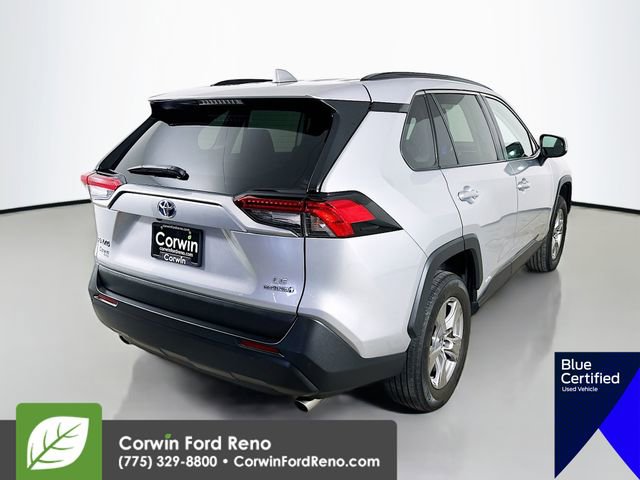 Used 2024 Toyota RAV4 LE AWD/4WD image 10