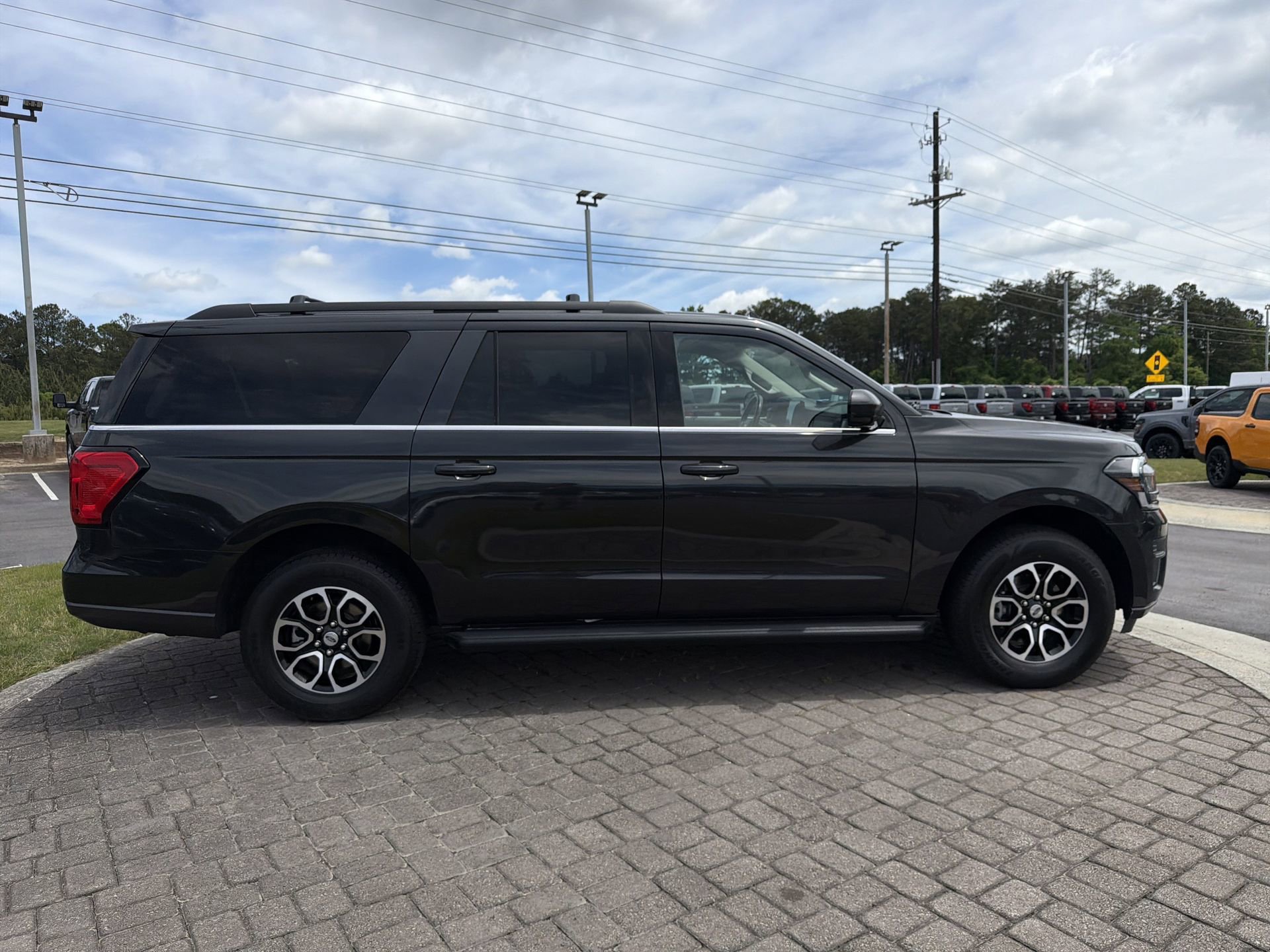 Certified 2024 Ford Expedition Max XLT AWD/4WD image 32