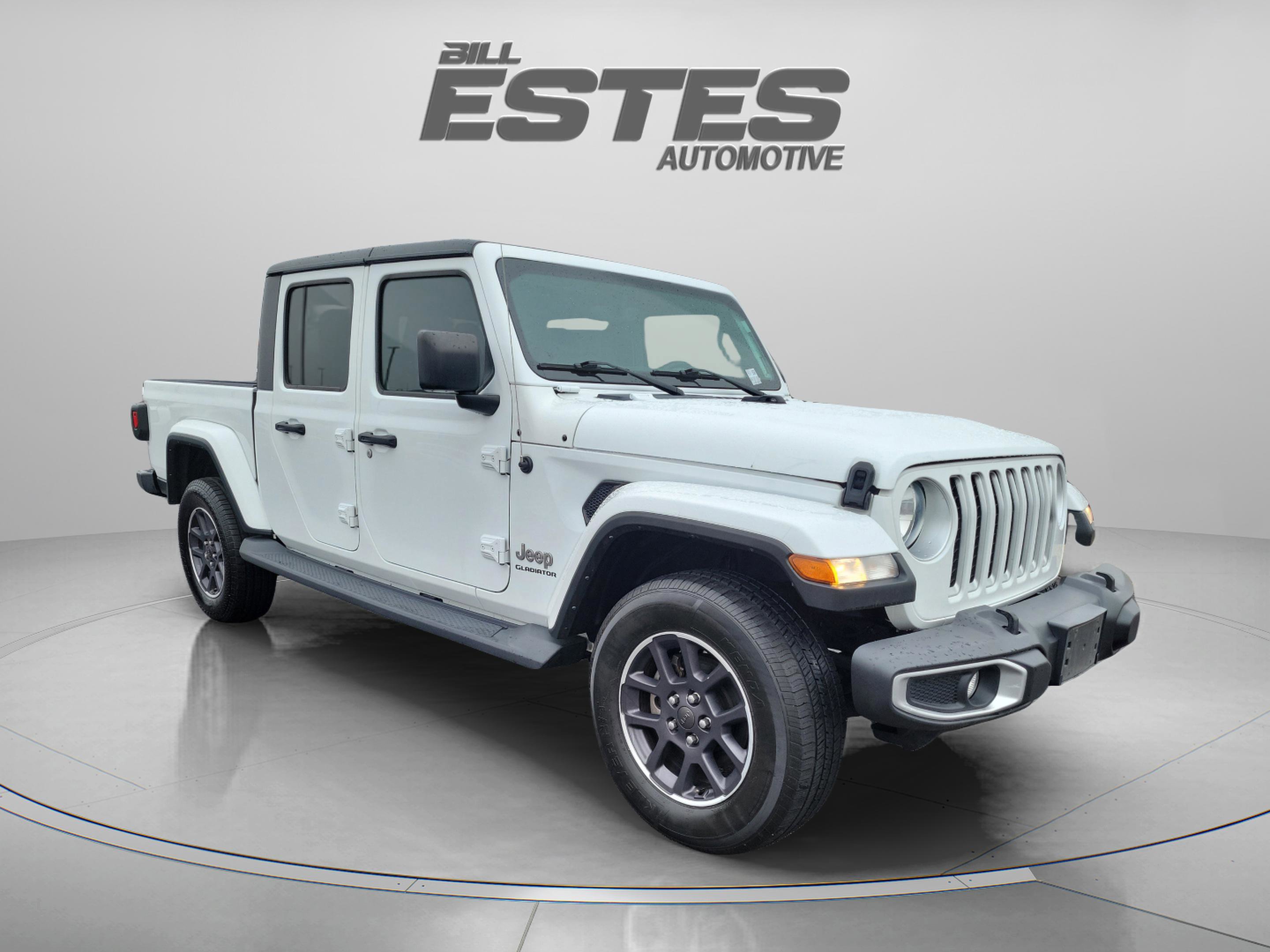 Used 2022 Jeep Gladiator Overland w/ Cold Weather Group image 5