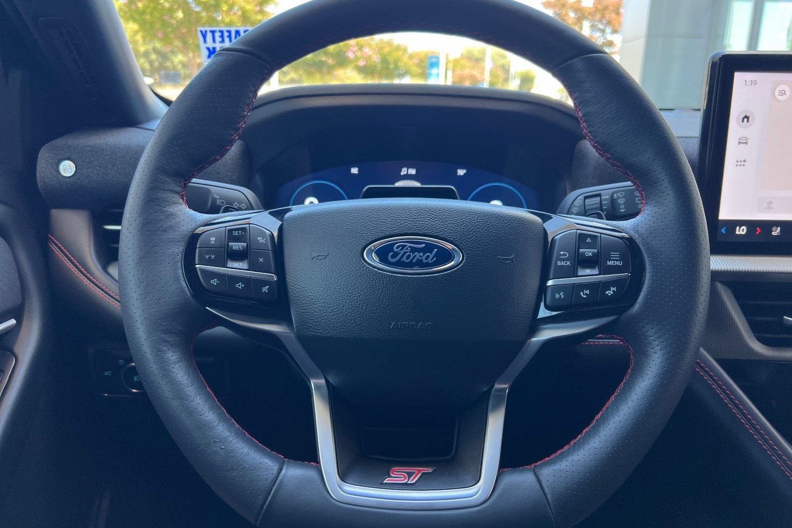 Certified 2025 Ford Explorer ST AWD/4WD image 26