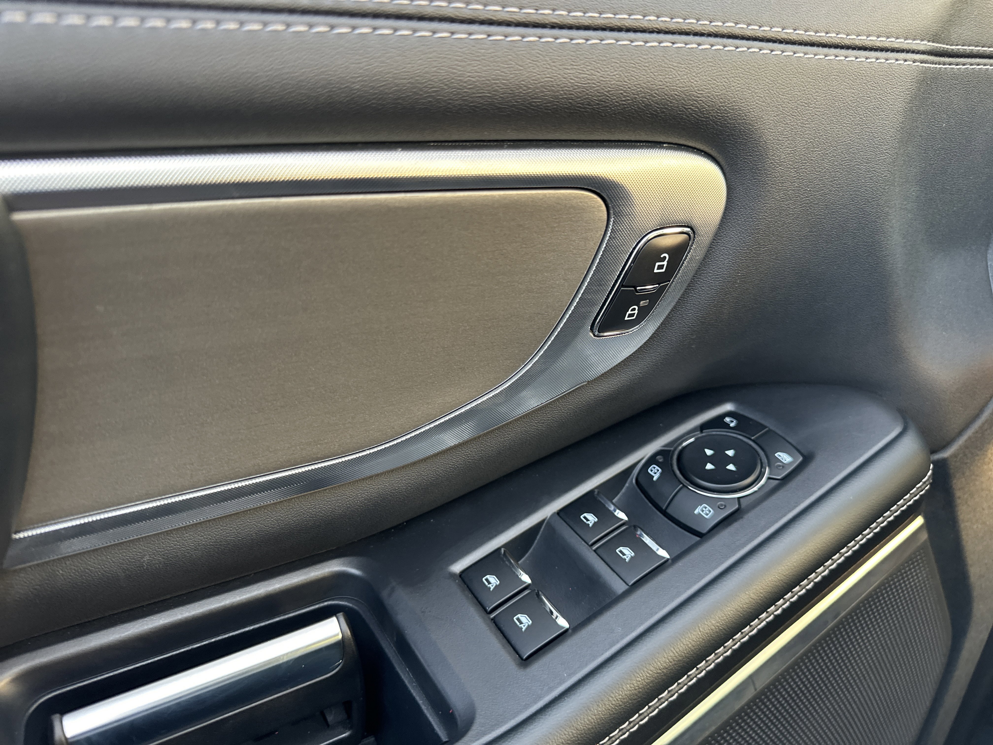 Certified 2025 Ford Expedition Platinum image 15