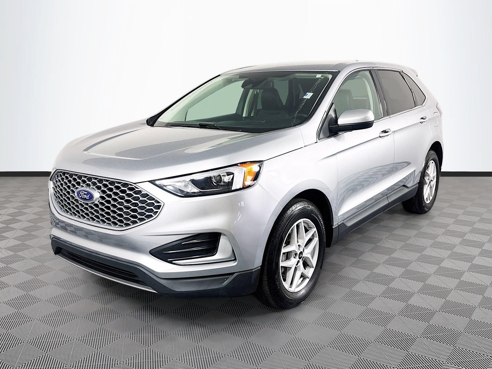 Certified 2023 Ford Edge SEL AWD/4WD image 3