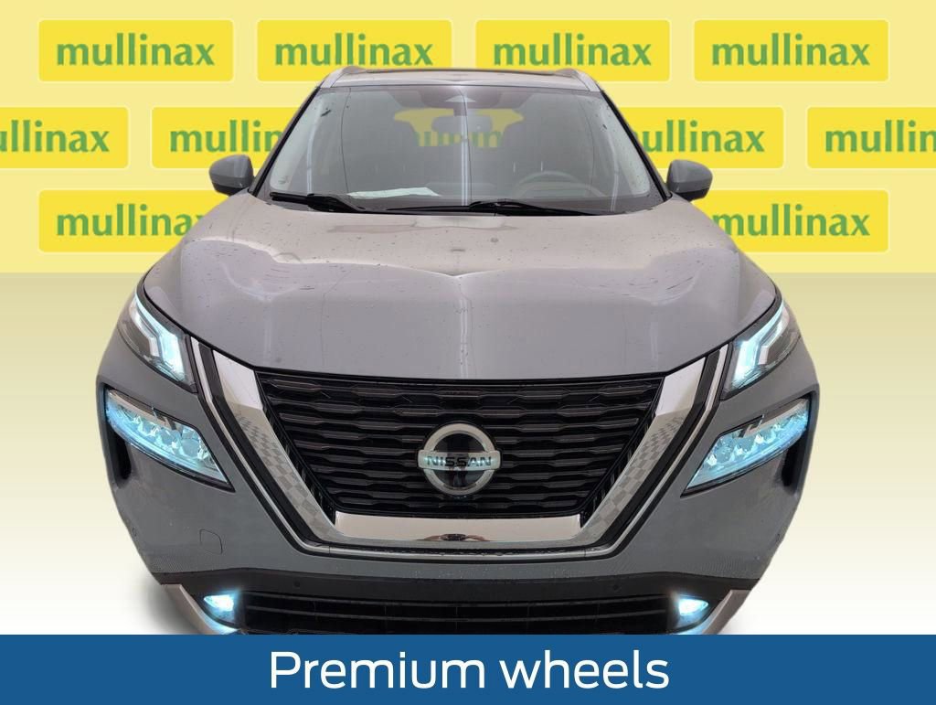 Used 2021 Nissan Rogue Platinum image 8